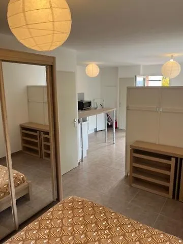 Chez Vaz بيت ضيافة *